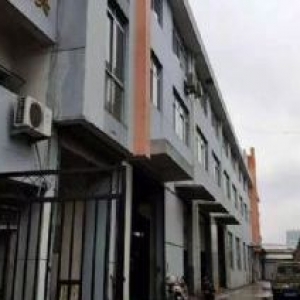 260平，厂房出租，适合各类模具制造，加工。